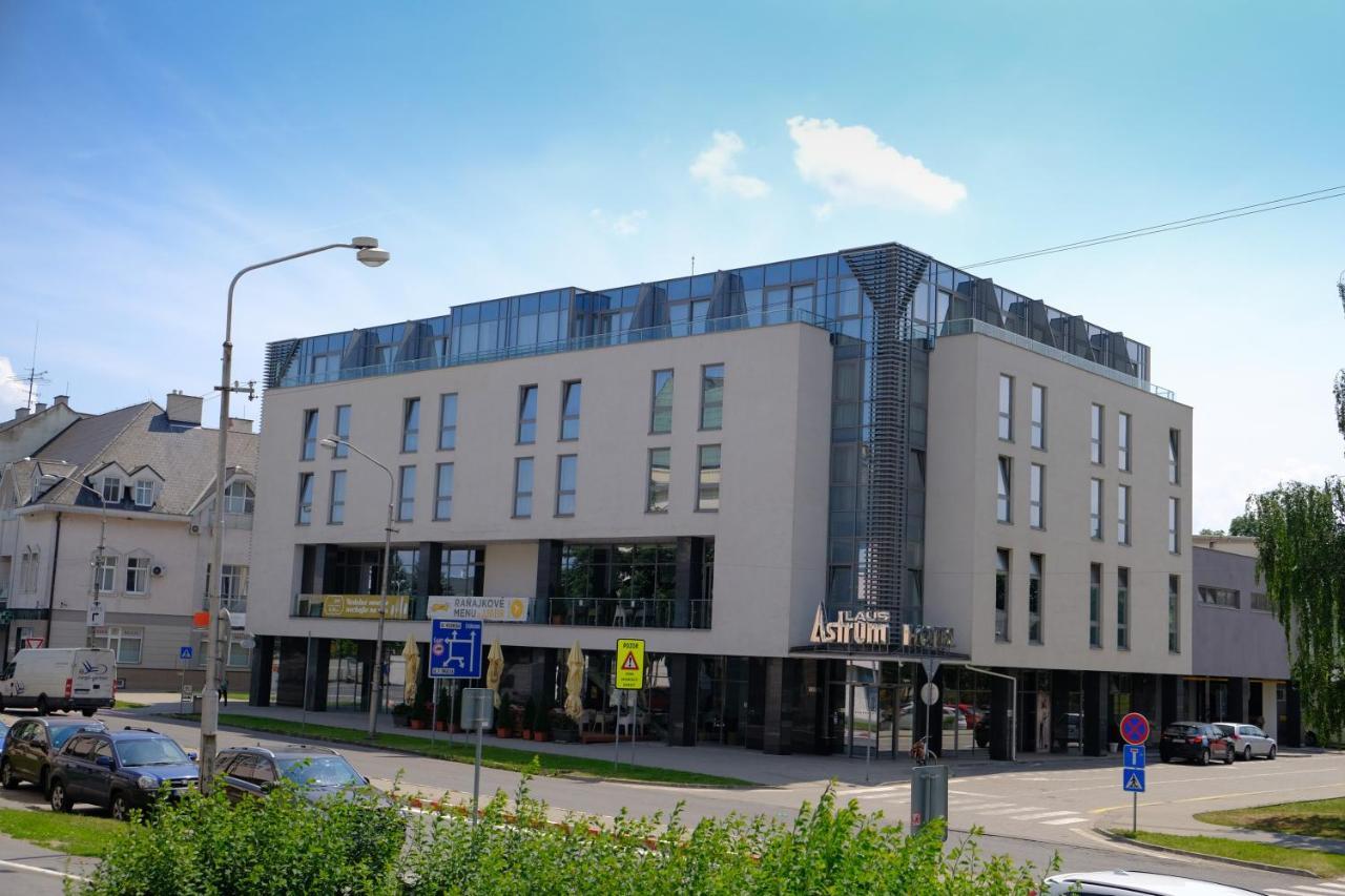 Business Hotel Astrum Laus レビツェ エクステリア 写真